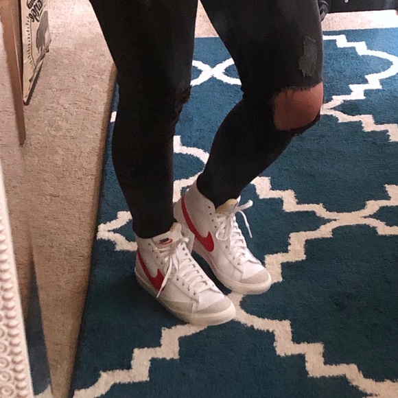 nike blazer mid 77 habanero red on feet